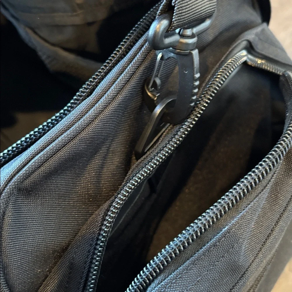 Highland Tactical Winchester Duffle,Molle Webbing,removable straps,compartments